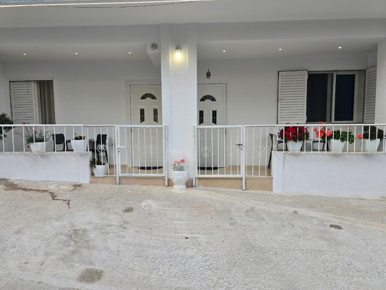 Aila Apartment Sarande Exterior photo